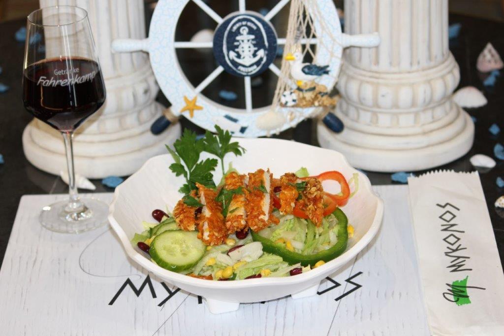 Gemischter Salat mit Crunchy Chicken - Mykonos Rinteln