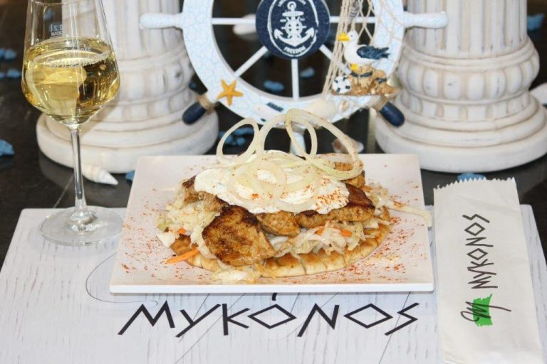 Saganaki Pita (gebackener Schafskäse) - Mykonos Rinteln